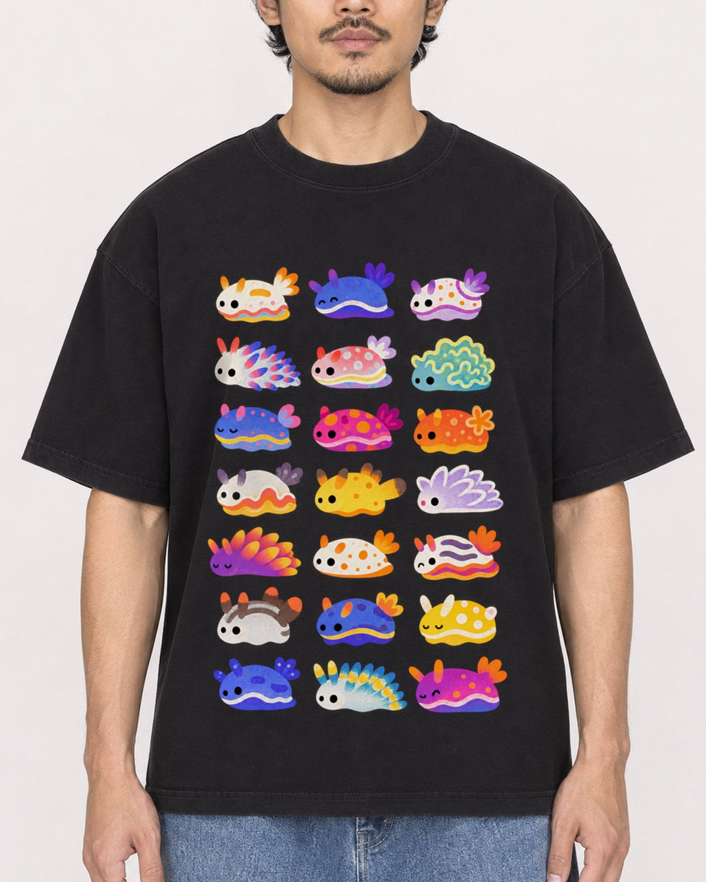 Mockup Boxy Heavyweight Tee Black male close-up 02
