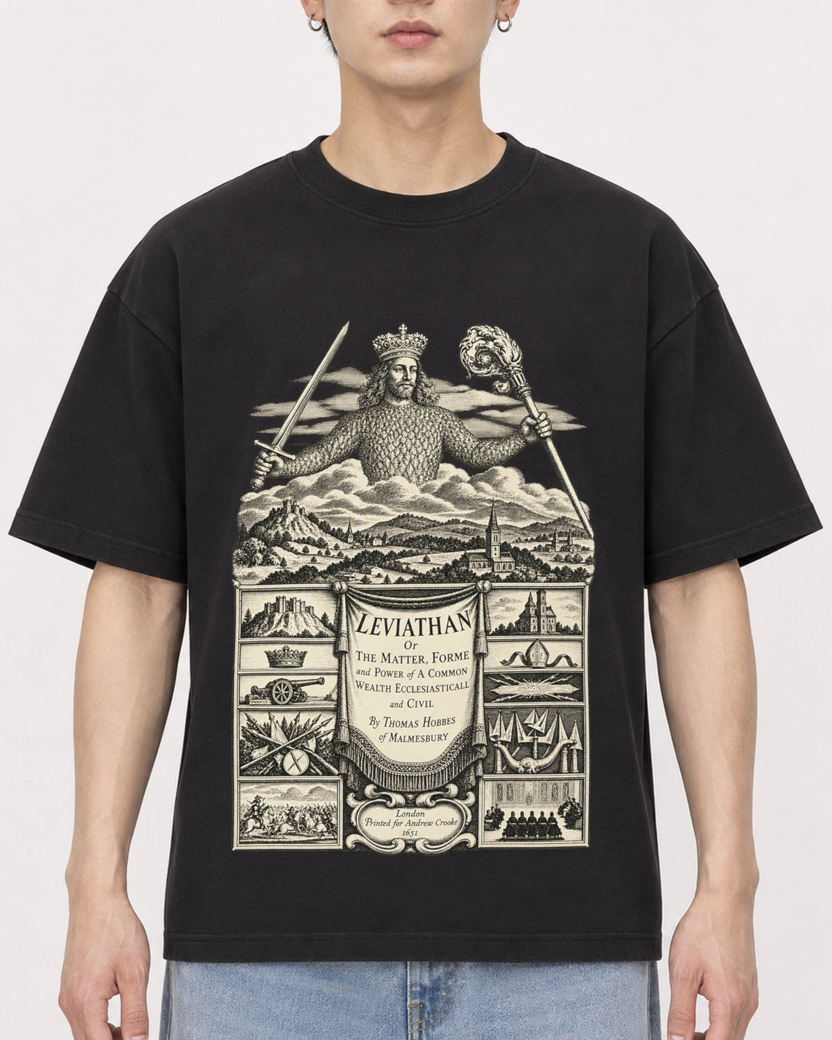 Mockup Boxy Heavyweight Tee Black male close-up 01