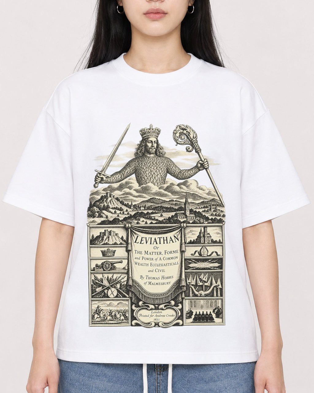 Mockup Boxy Heavyweight Tee White female close-up 01