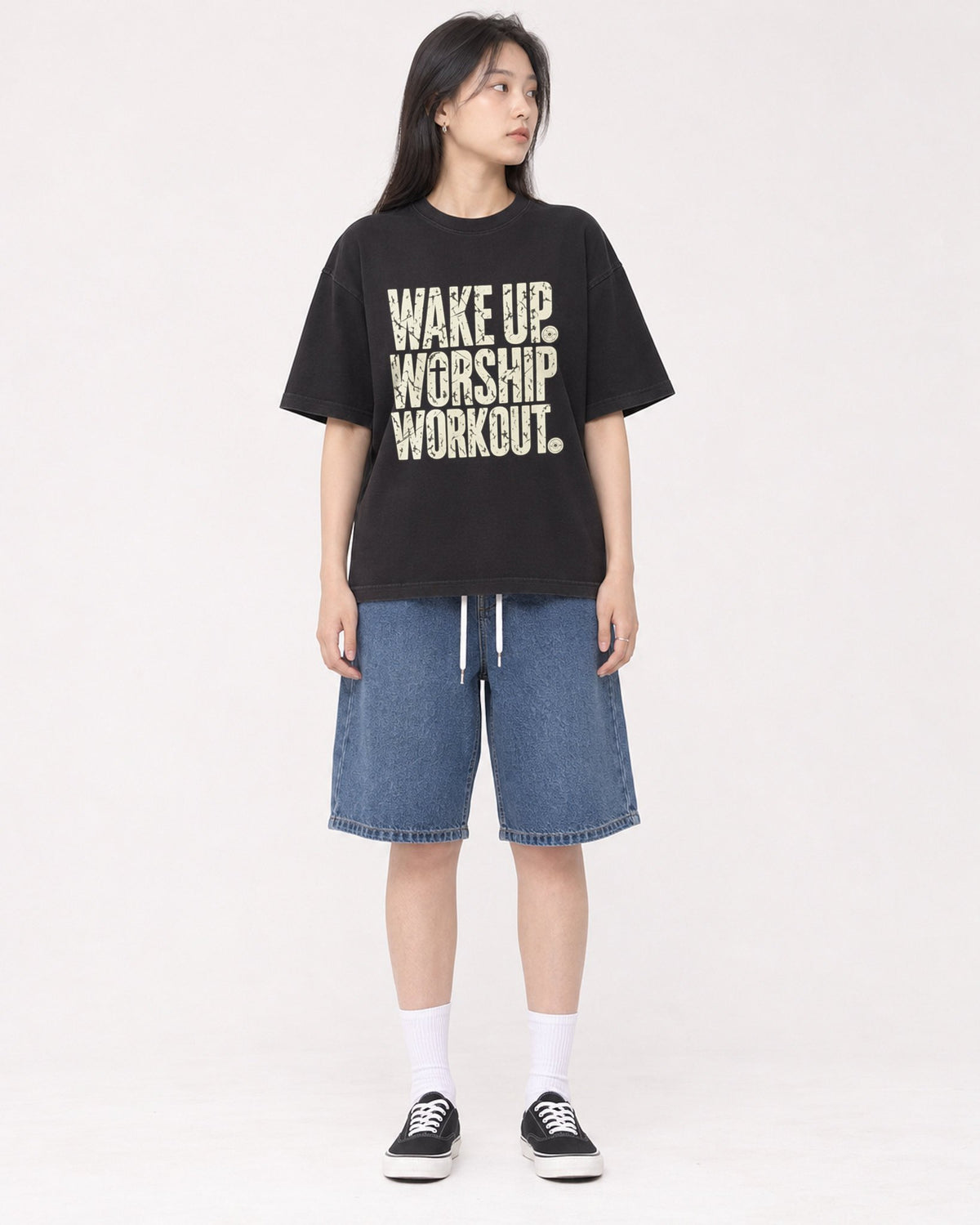 Mockup Boxy Heavyweight Tee Black female full-body 01