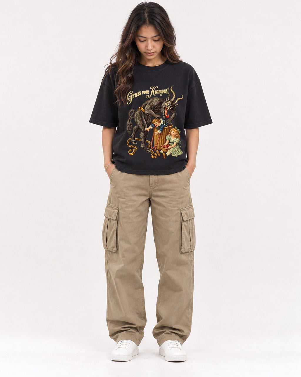 Mockup Boxy Heavyweight Tee Black female full-body 02