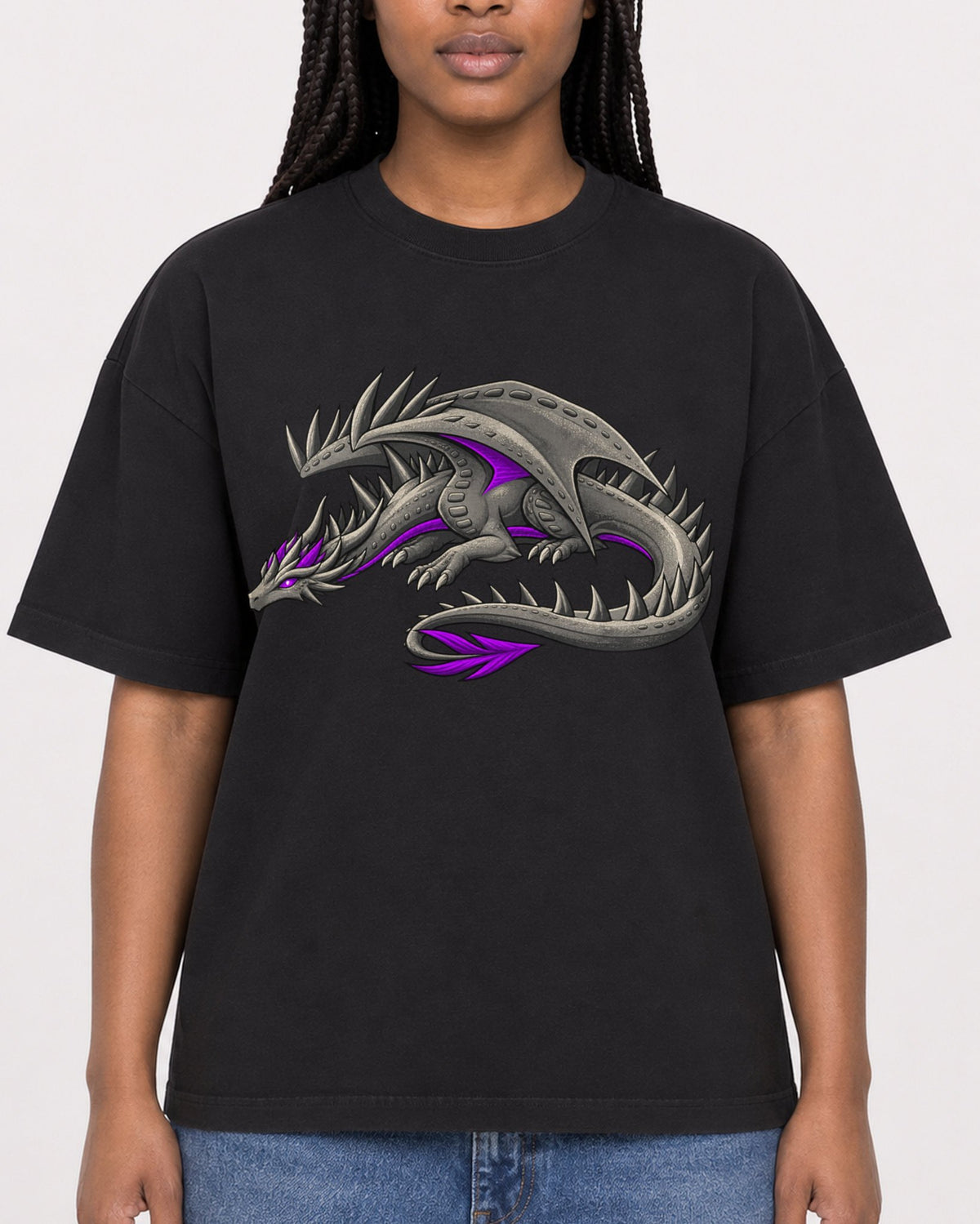 Mockup Boxy Heavyweight Tee Black female close-up 04