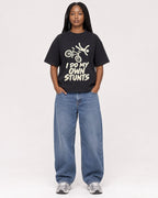 Mockup Boxy Heavyweight Tee Black female full-body 04