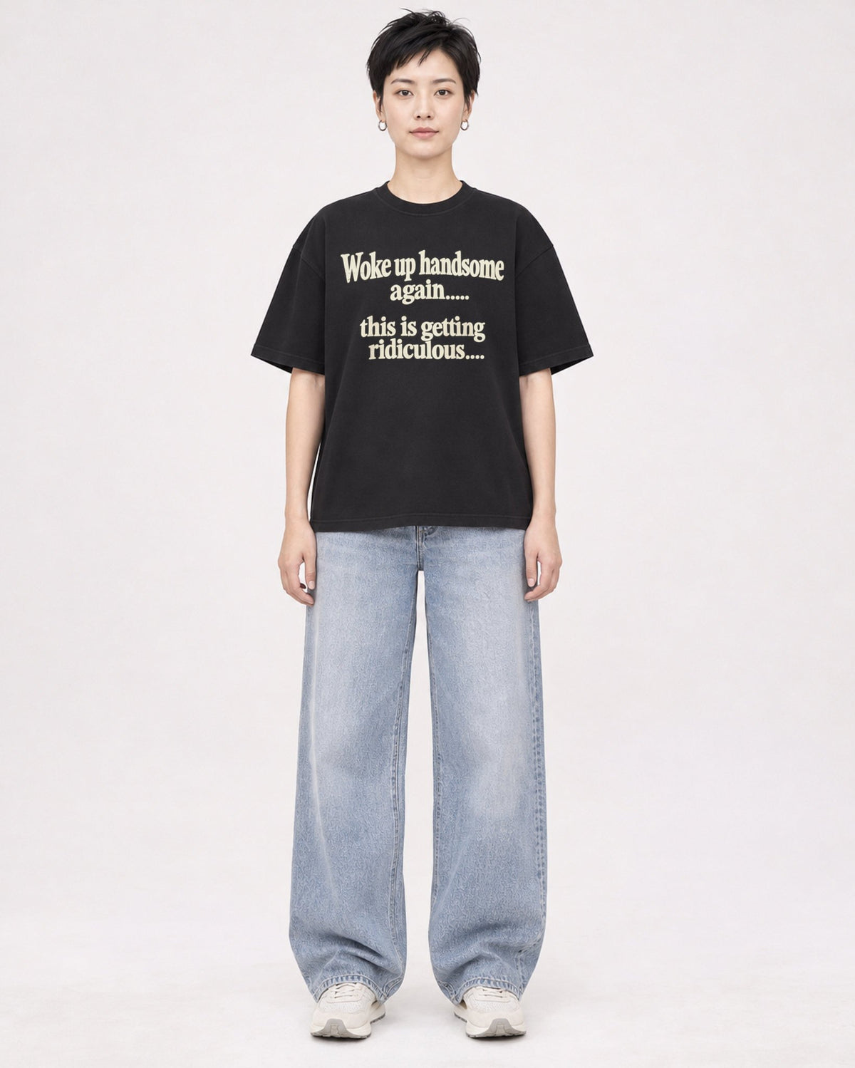 Mockup Boxy Heavyweight Tee Black female full-body 23