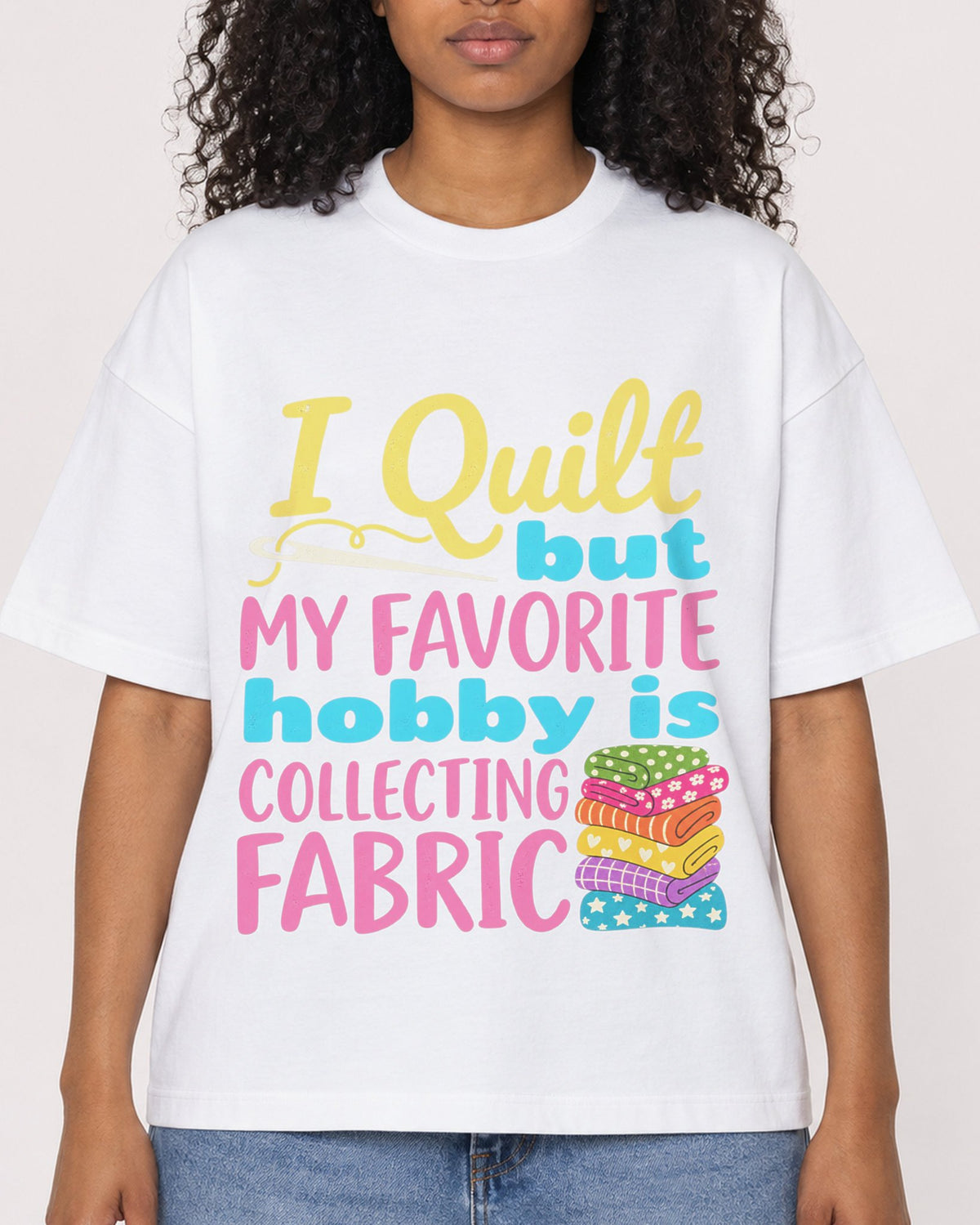 Mockup Boxy Heavyweight Tee White female close-up 05