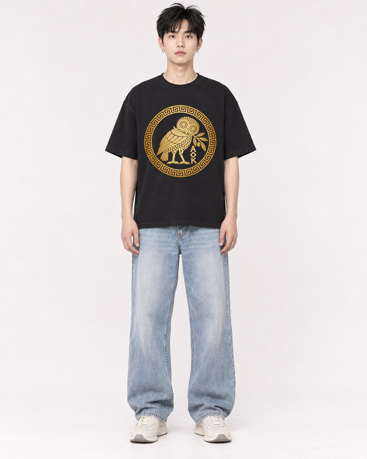 Mockup Boxy Heavyweight Tee Black male full-body 01