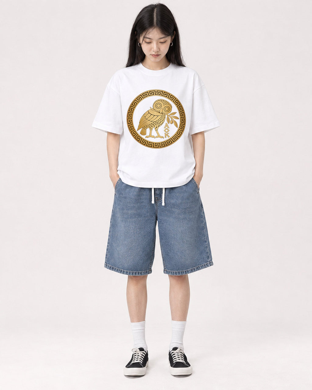 Mockup Boxy Heavyweight Tee White female full-body 01