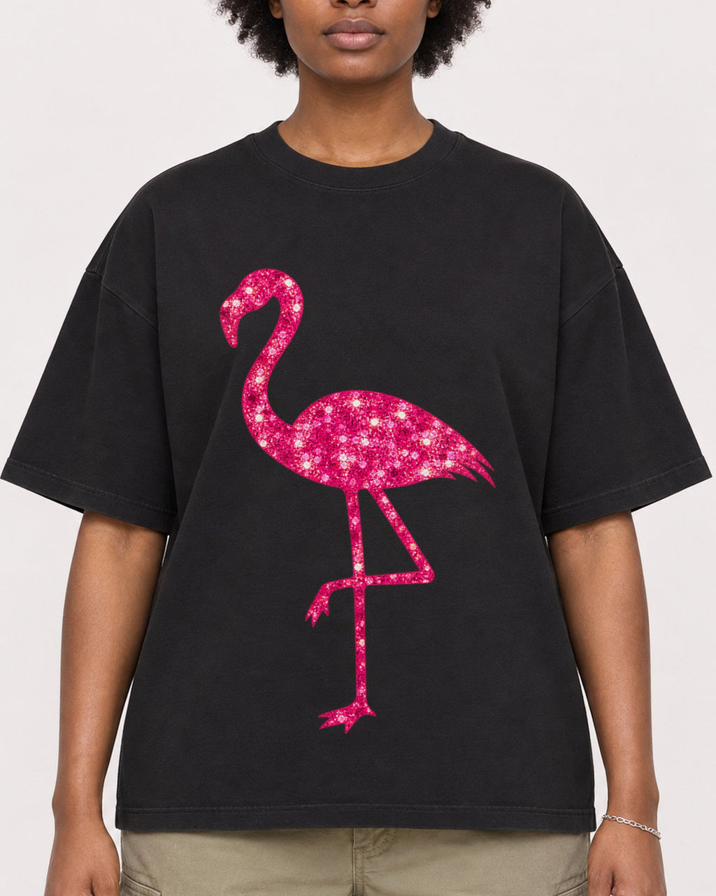 Mockup Boxy Heavyweight Tee Black female close-up 14