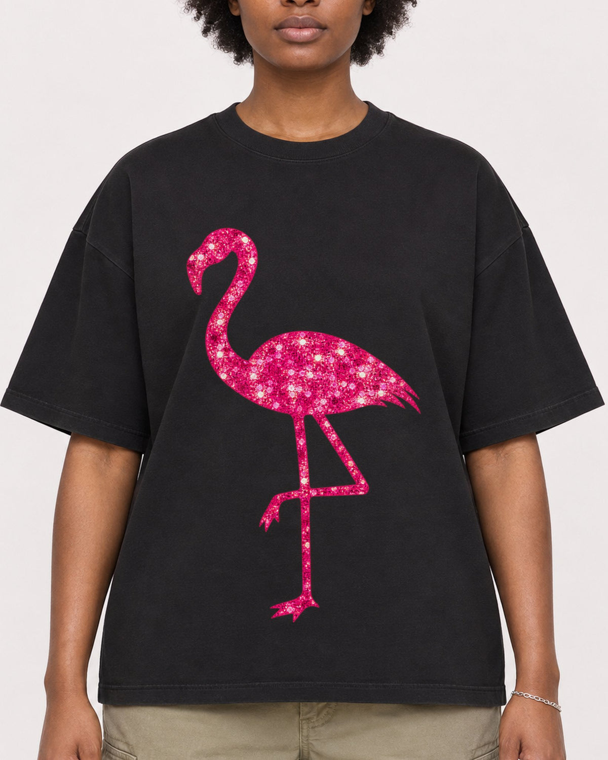 Mockup Boxy Heavyweight Tee Black female close-up 14