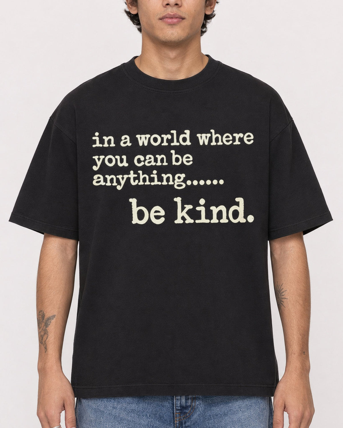 Mockup Boxy Heavyweight Tee Black male close-up 06