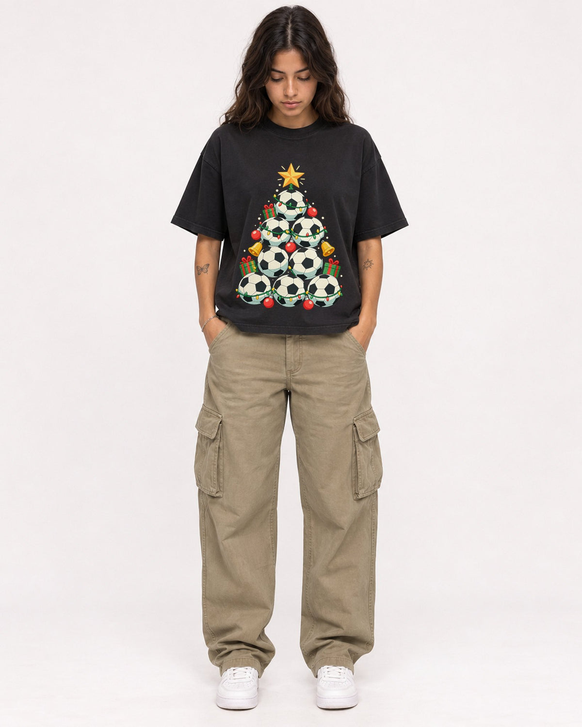 Mockup Boxy Heavyweight Tee Black female full-body 06