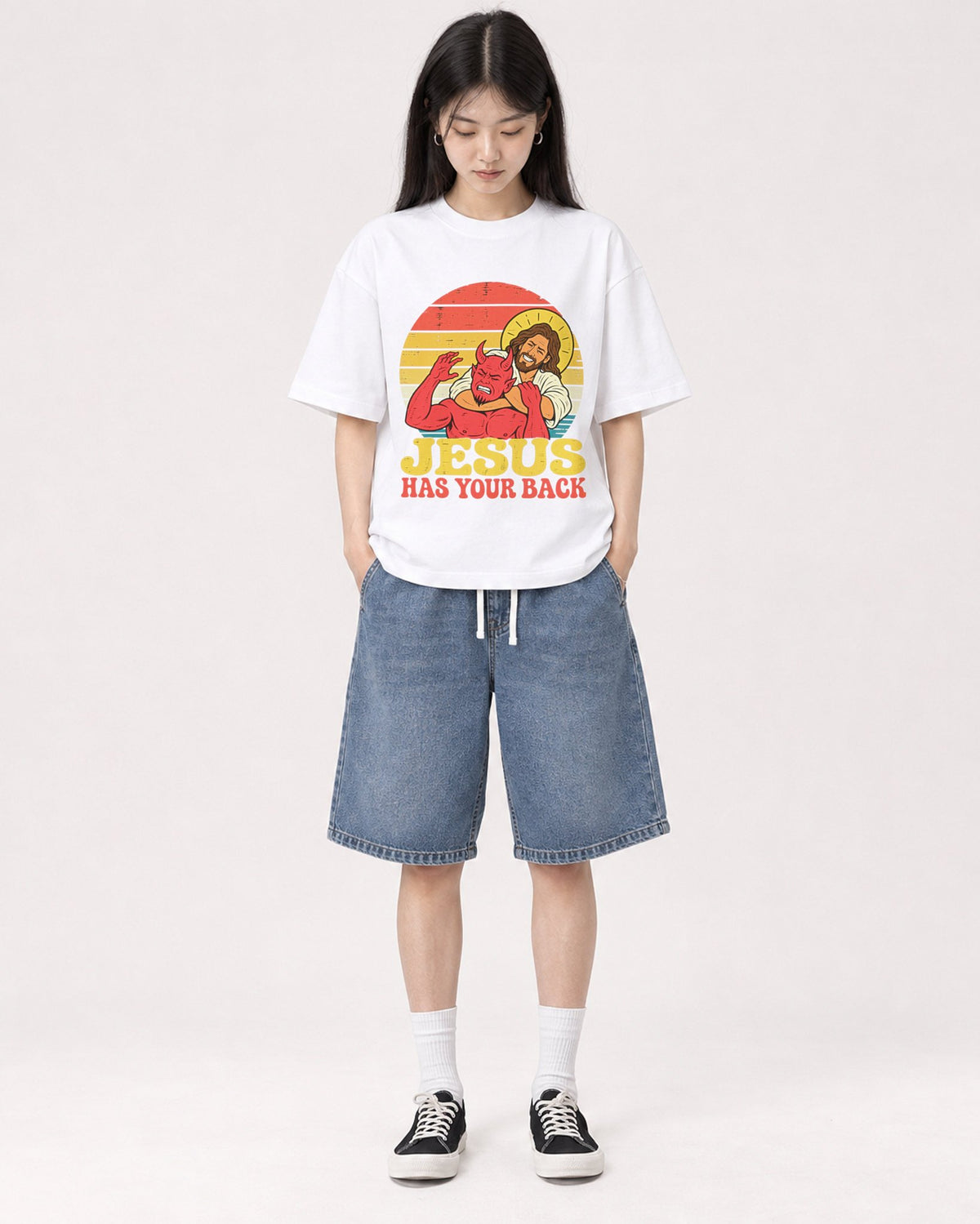 Mockup Boxy Heavyweight Tee White female full-body 01