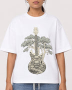 Mockup Boxy Heavyweight Tee White female close-up 16