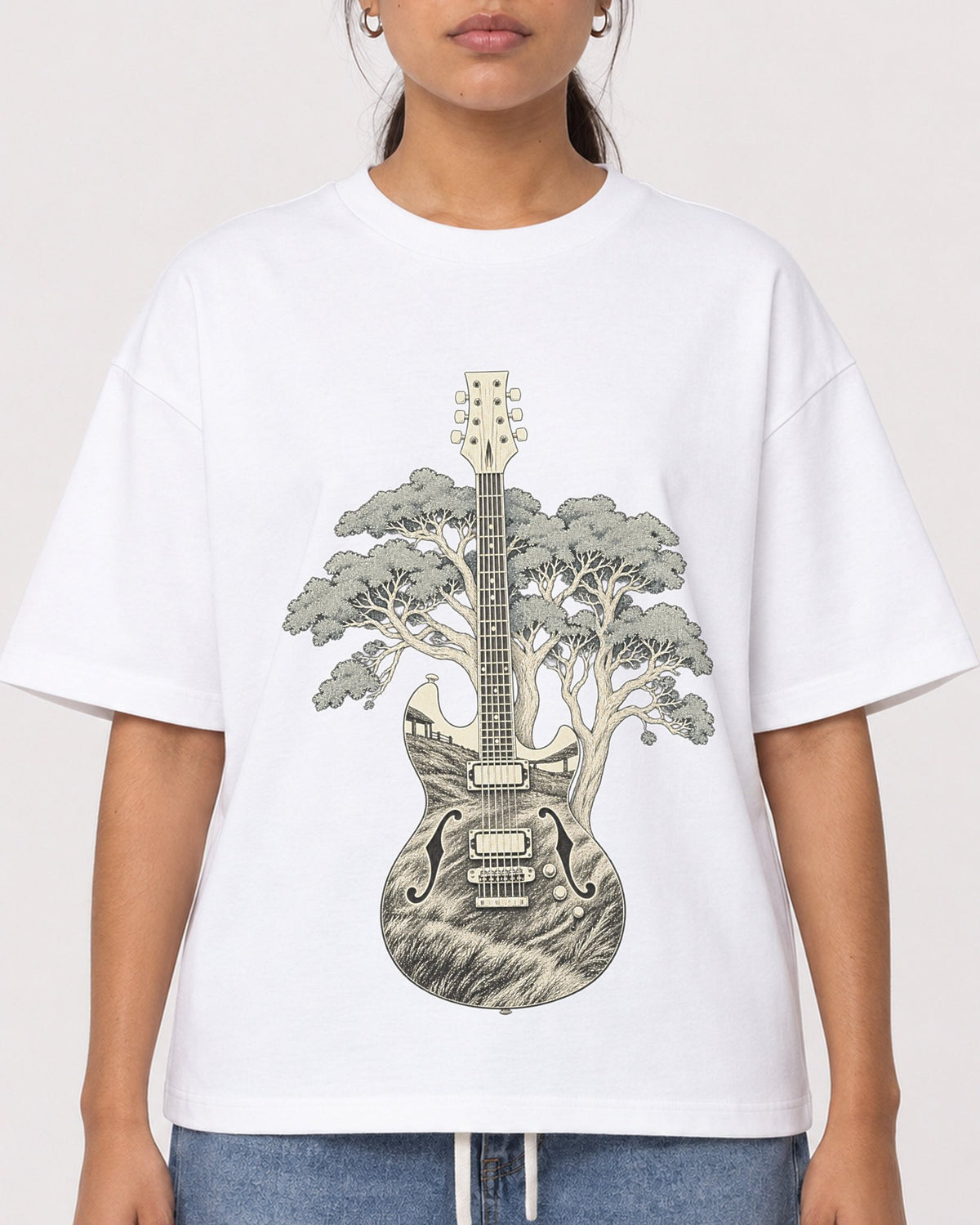Mockup Boxy Heavyweight Tee White female close-up 16