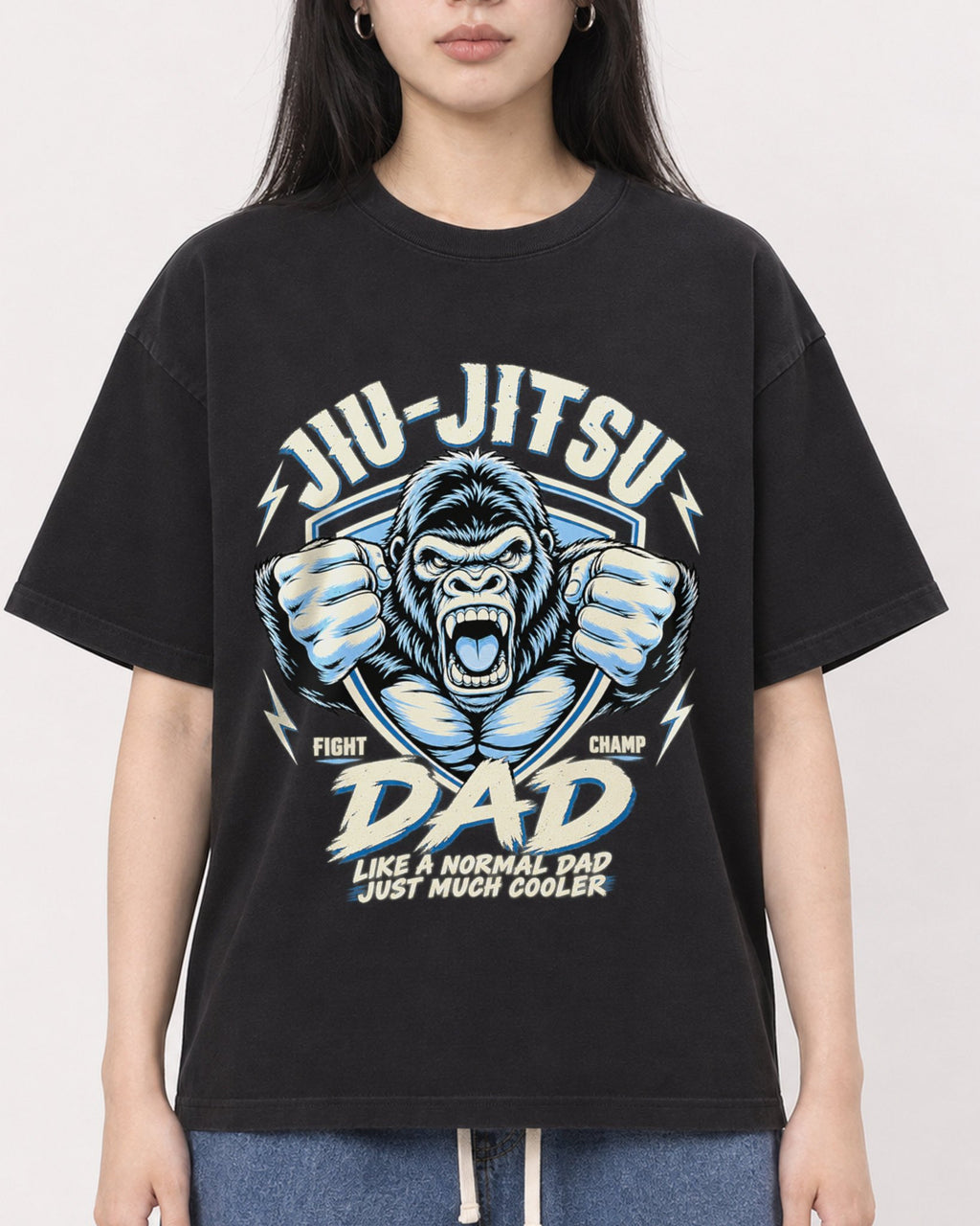Mockup Boxy Heavyweight Tee Black female close-up 01