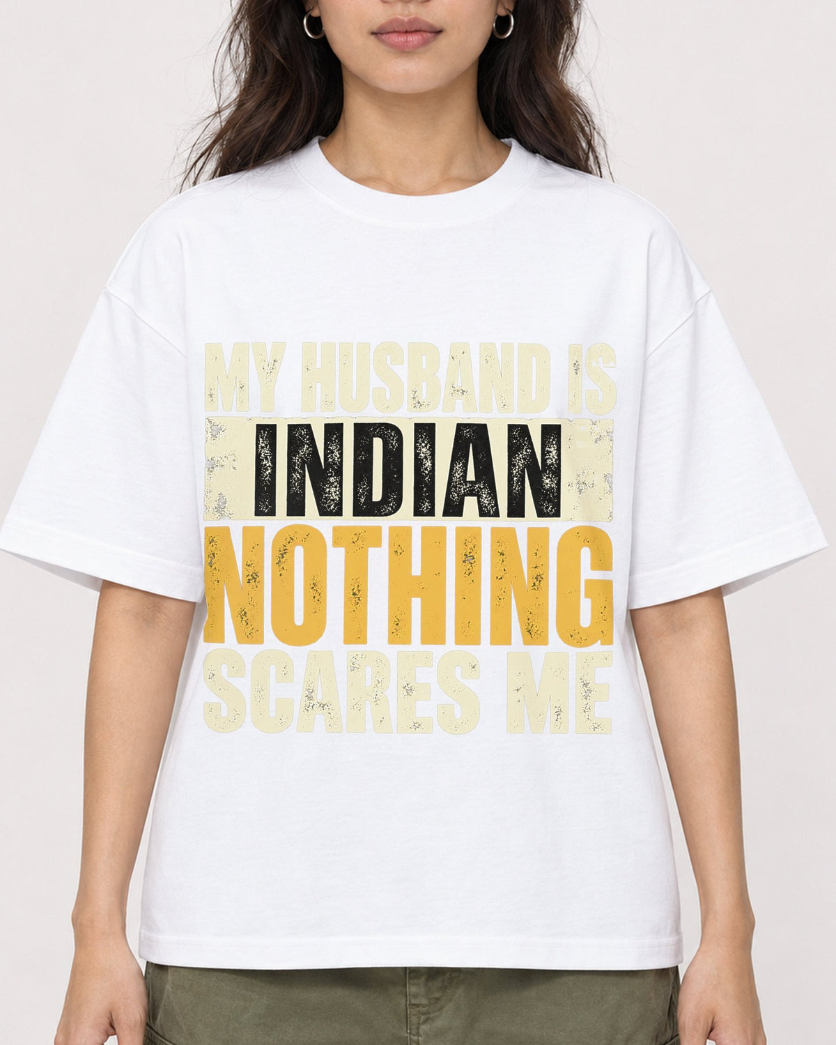 Mockup Boxy Heavyweight Tee White female close-up 02