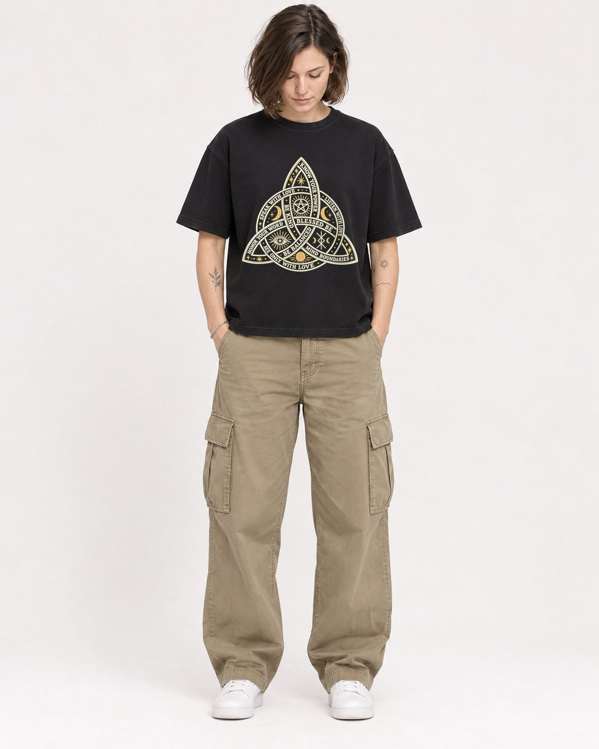 Mockup Boxy Heavyweight Tee Black female full-body 18