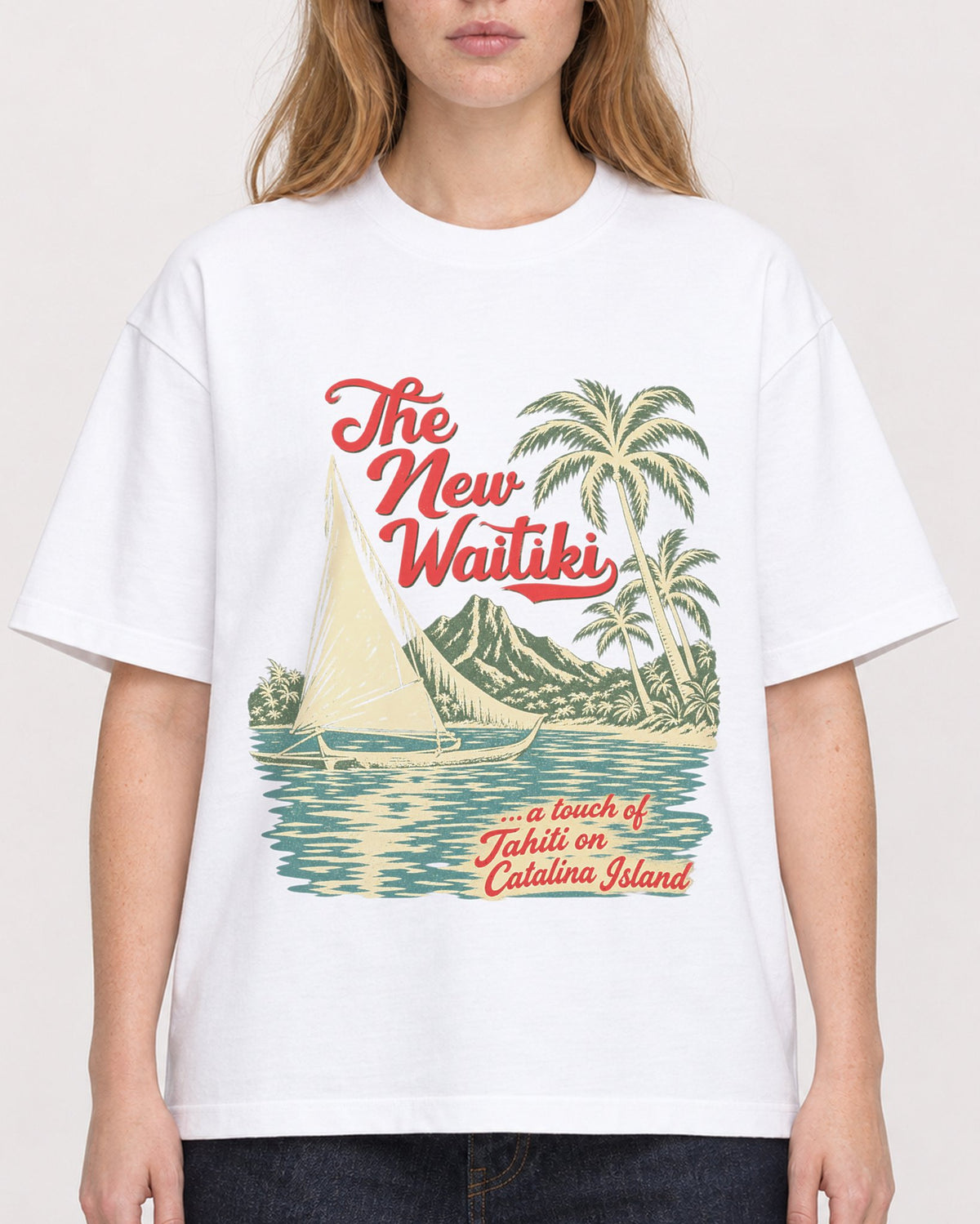 Mockup Boxy Heavyweight Tee White female close-up 49