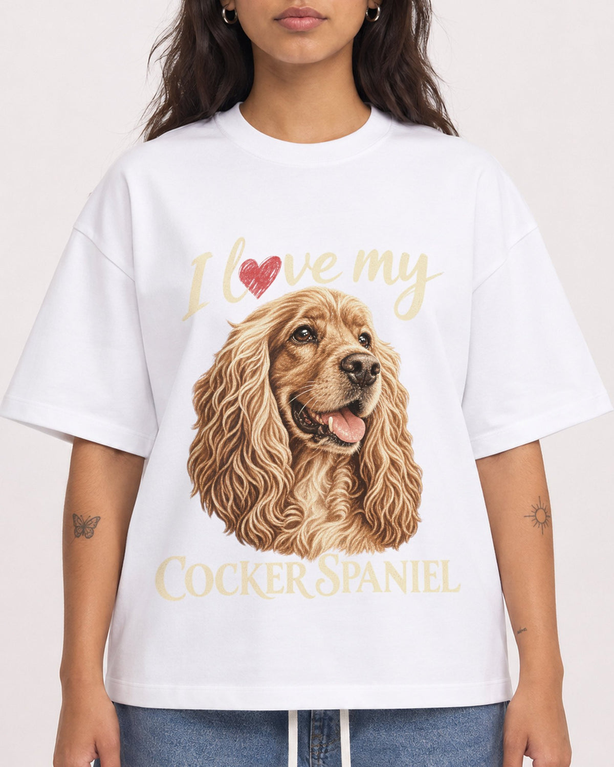 Mockup Boxy Heavyweight Tee White female close-up 06
