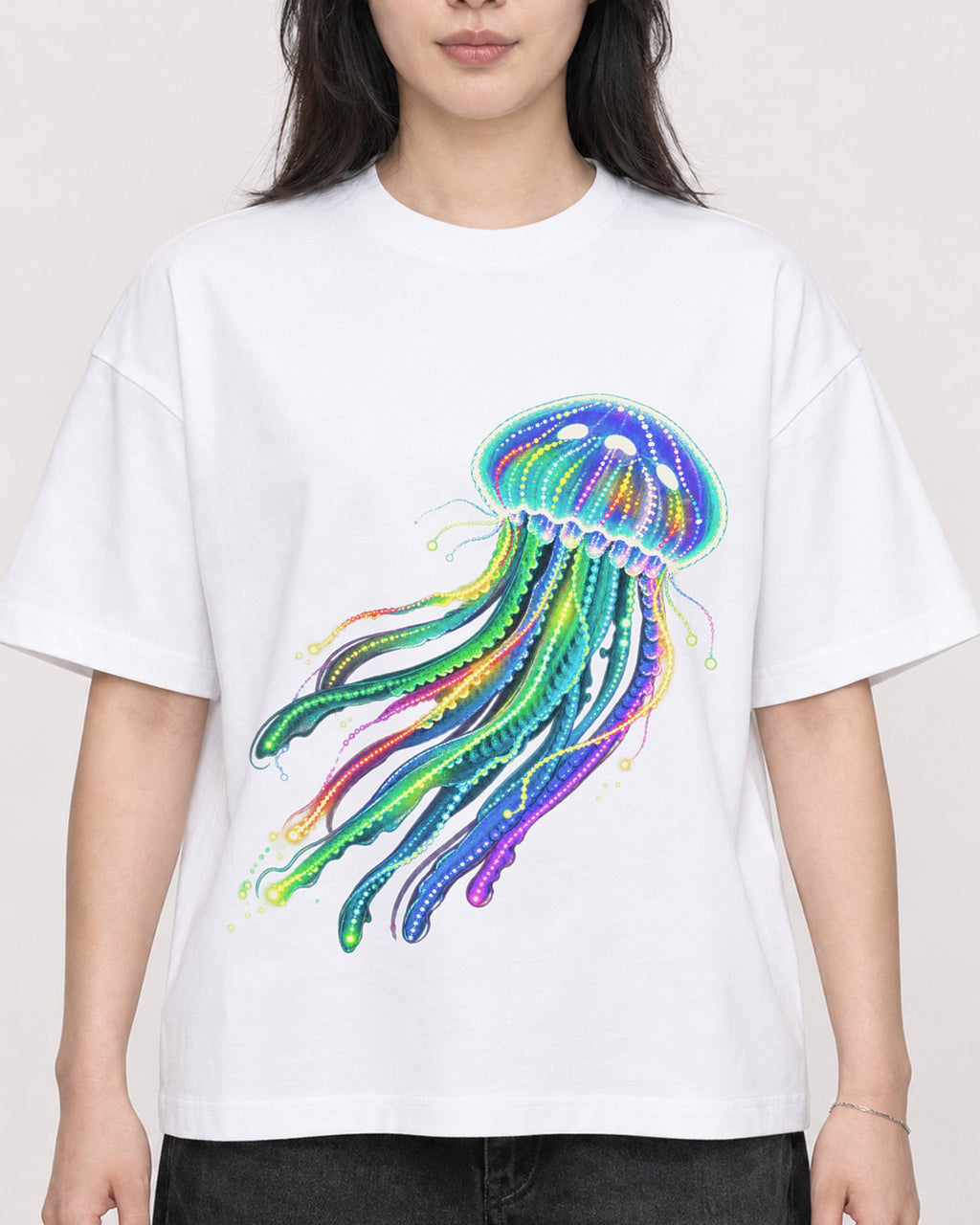 Mockup Boxy Heavyweight Tee White female close-up 13