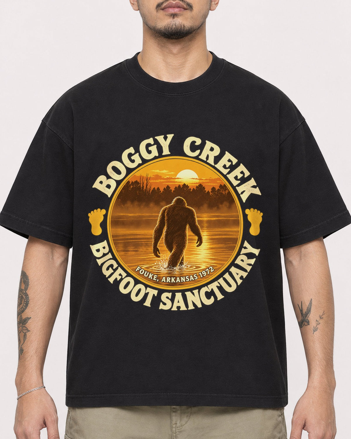 Mockup Boxy Heavyweight Tee Black male close-up 12
