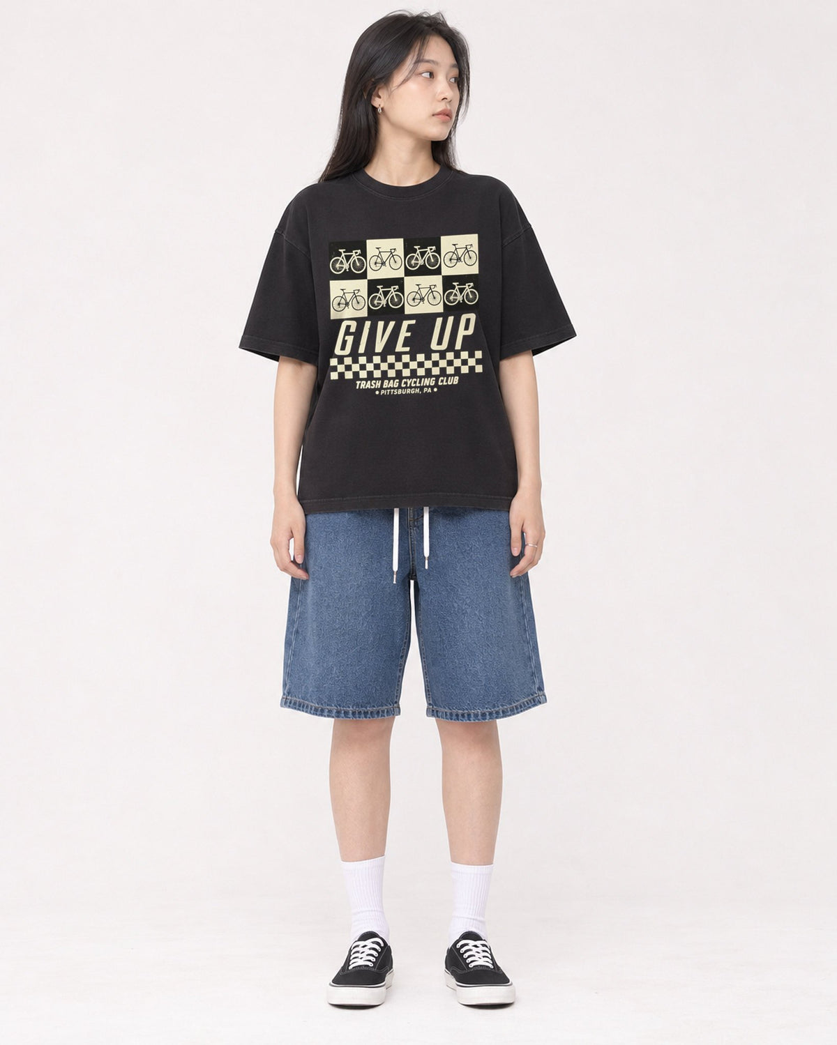 Mockup Boxy Heavyweight Tee Black female full-body 01