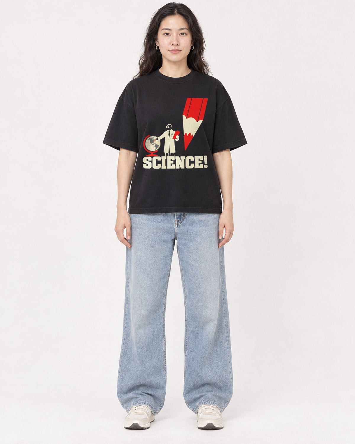 Mockup Boxy Heavyweight Tee Black female full-body 03