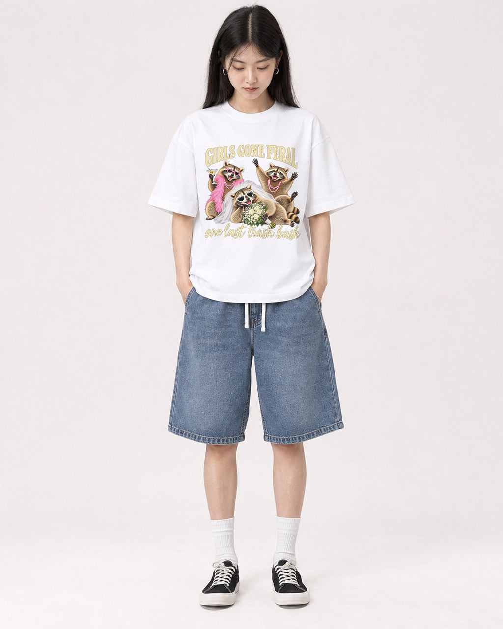 Mockup Boxy Heavyweight Tee White female full-body 01
