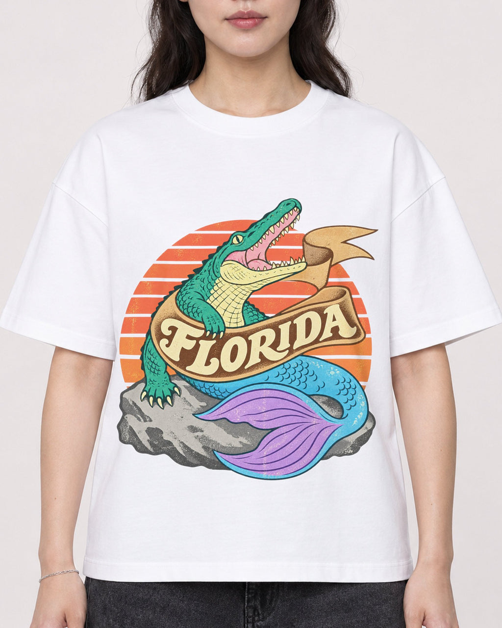 Mockup Boxy Heavyweight Tee White female close-up 03