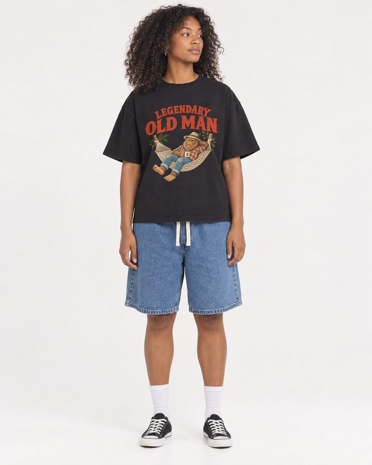 Mockup Boxy Heavyweight Tee Black female full-body 05