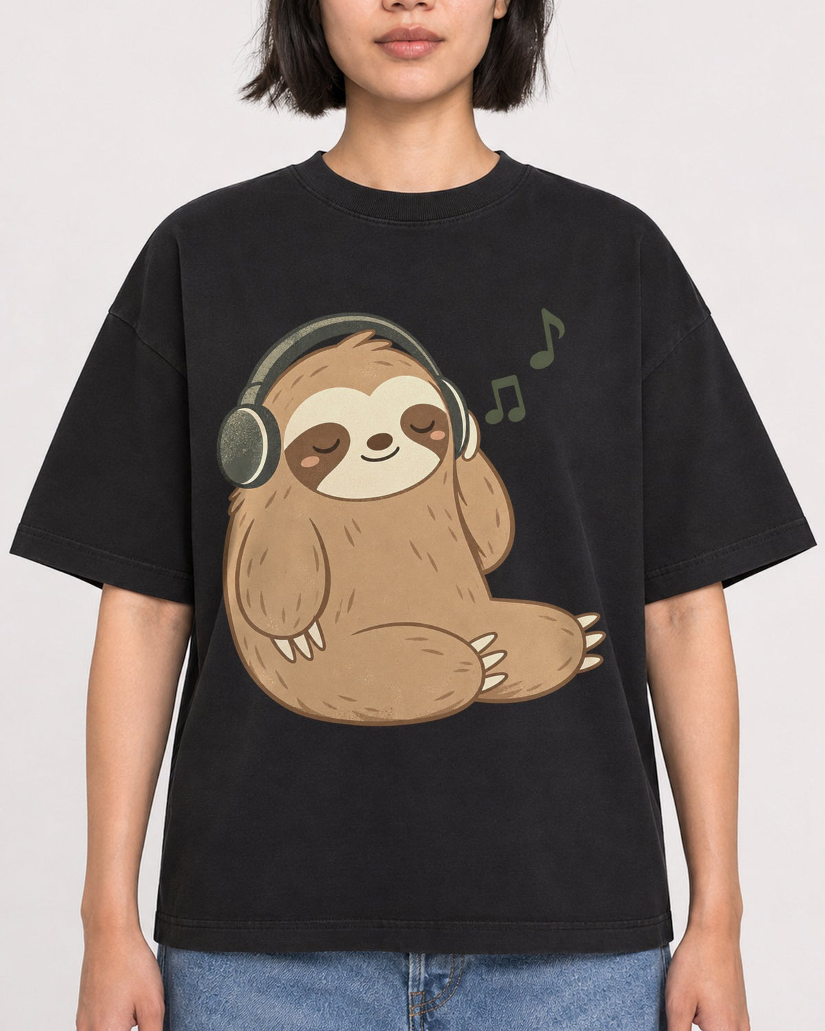 Mockup Boxy Heavyweight Tee Black female close-up 32