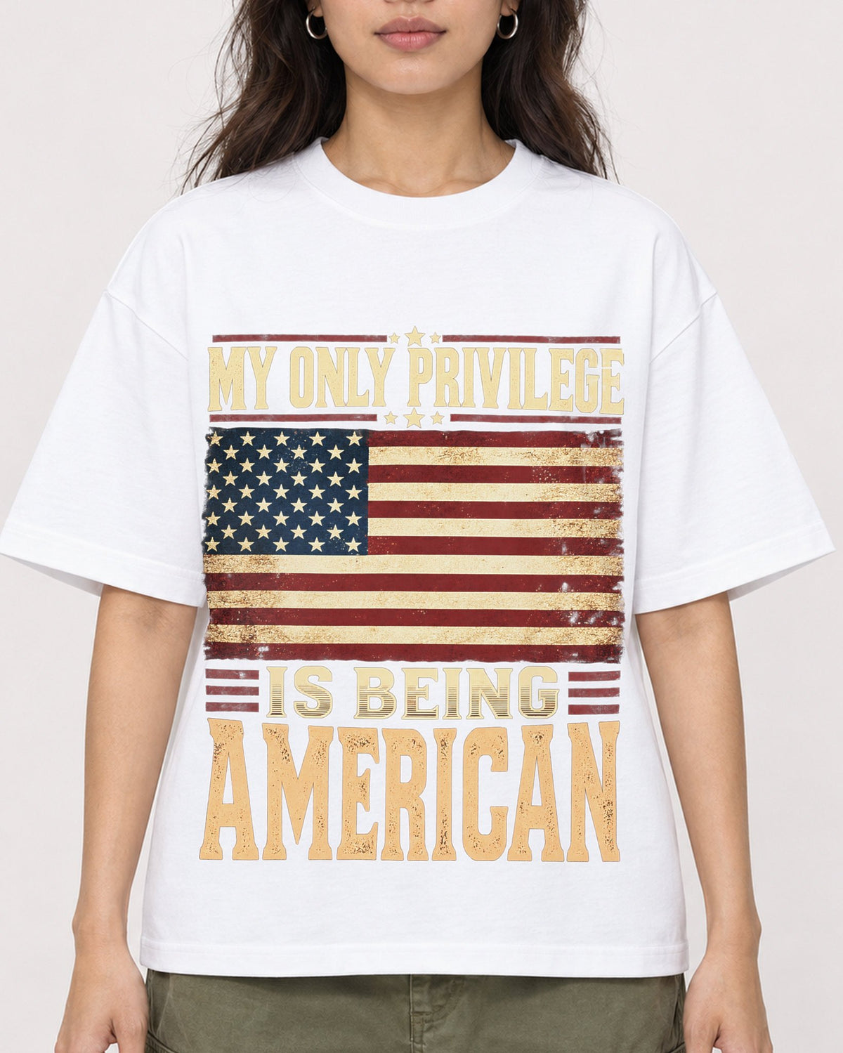 Mockup Boxy Heavyweight Tee White female close-up 02