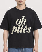 Mockup Boxy Heavyweight Tee Black male close-up 43