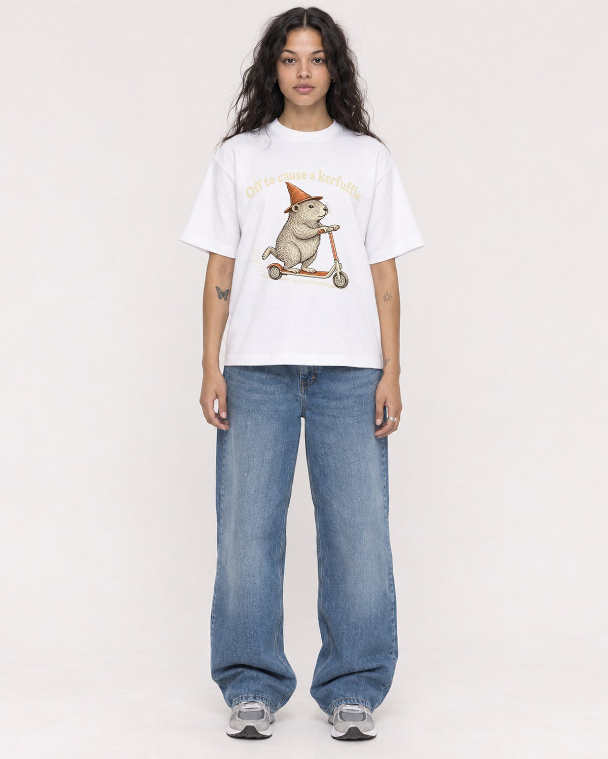 Mockup Boxy Heavyweight Tee White female full-body 30