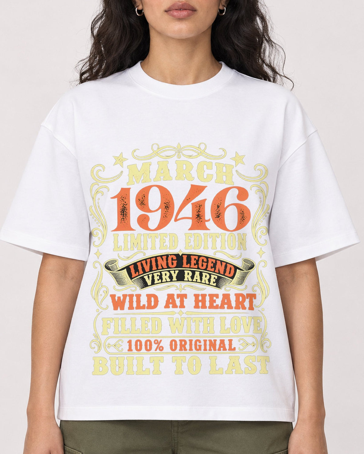 Mockup Boxy Heavyweight Tee White female close-up 07