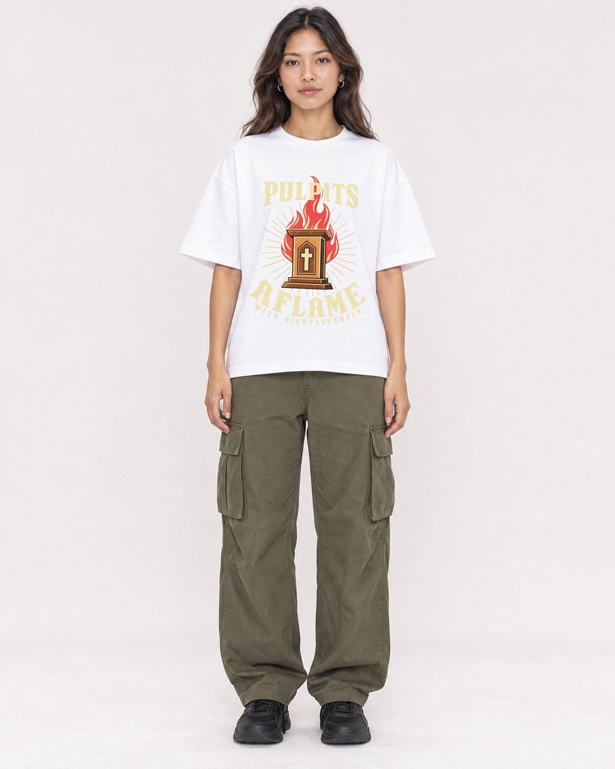 Mockup Boxy Heavyweight Tee White female full-body 02