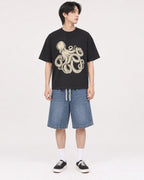 Mockup Boxy Heavyweight Tee Black male full-body 11