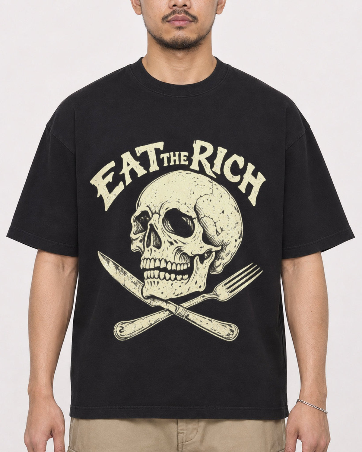 Mockup Boxy Heavyweight Tee Black male close-up 32