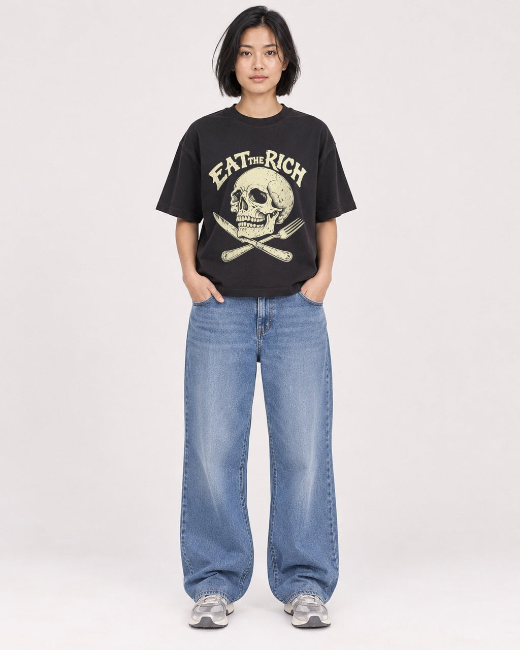 Mockup Boxy Heavyweight Tee Black female full-body 32