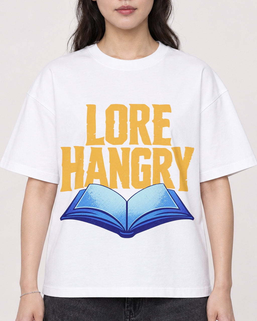 Mockup Boxy Heavyweight Tee White female close-up 03