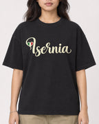 Mockup Boxy Heavyweight Tee Black female close-up 02