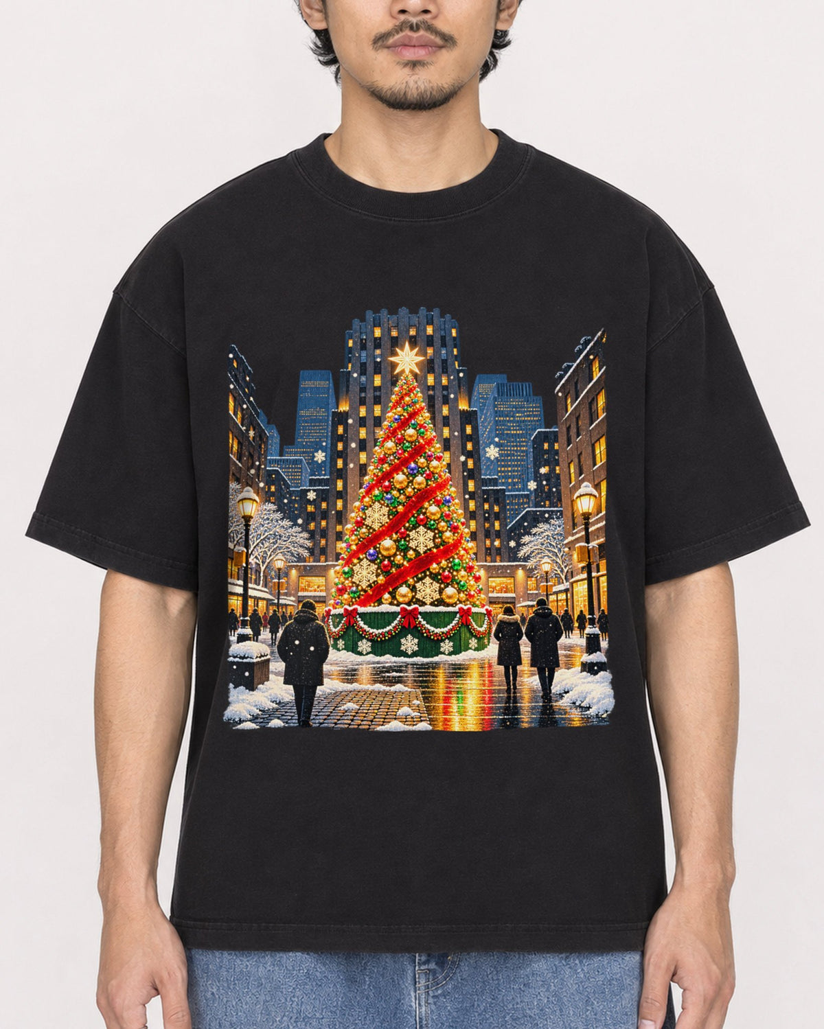 Mockup Boxy Heavyweight Tee Black male close-up 02