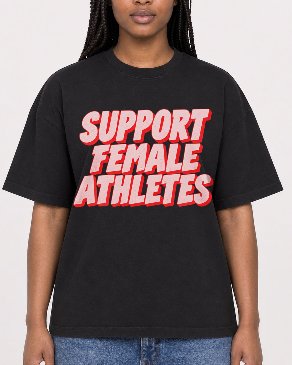 Mockup Boxy Heavyweight Tee Black female close-up 04