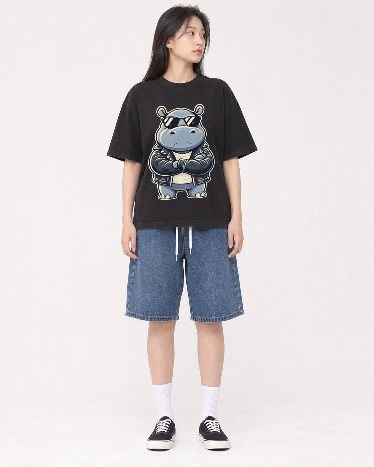 Mockup Boxy Heavyweight Tee Black female full-body 01