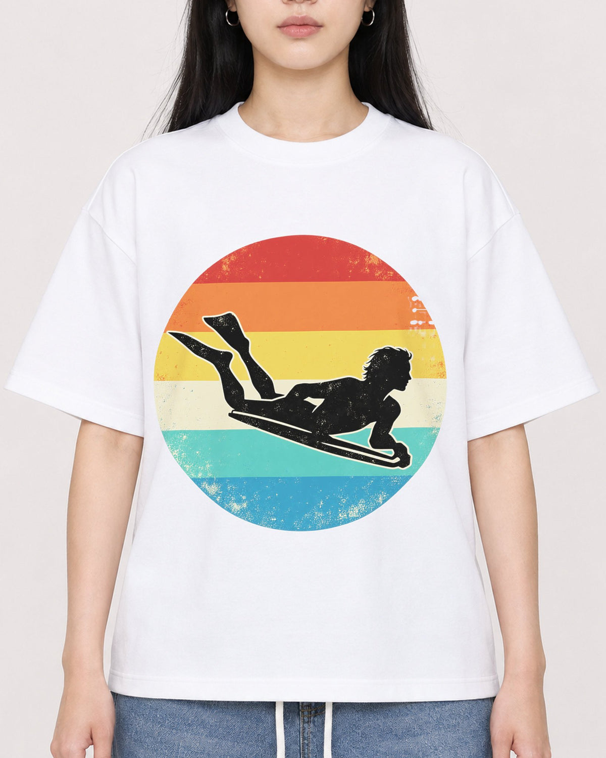 Mockup Boxy Heavyweight Tee White female close-up 01
