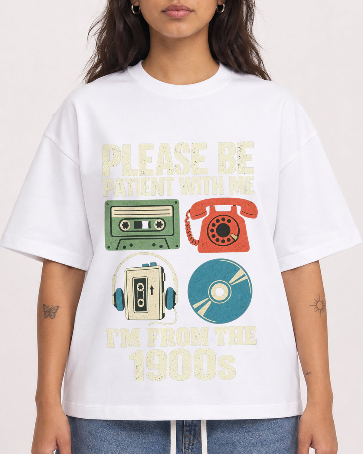 Mockup Boxy Heavyweight Tee White female close-up 06