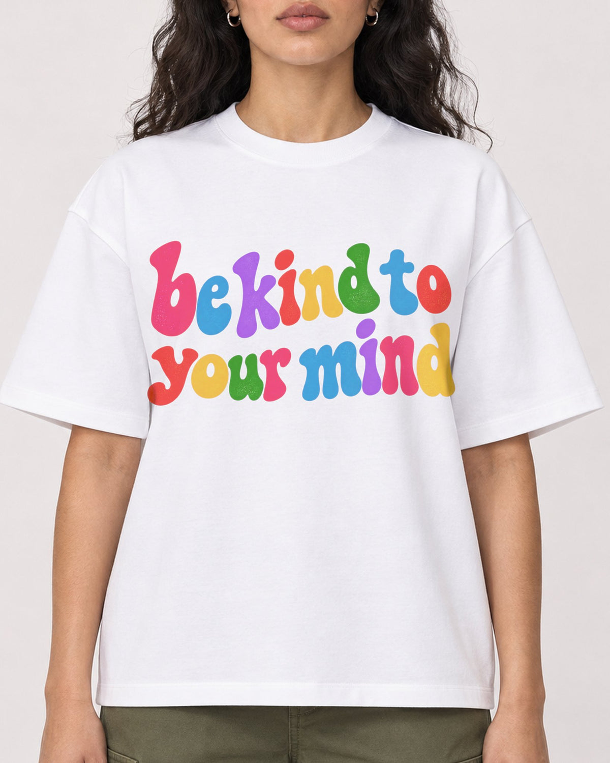 Mockup Boxy Heavyweight Tee White female close-up 07