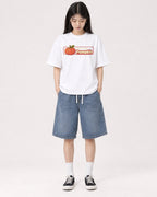 Mockup Boxy Heavyweight Tee White female full-body 01