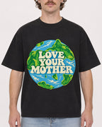 Mockup Boxy Heavyweight Tee Black male close-up 09