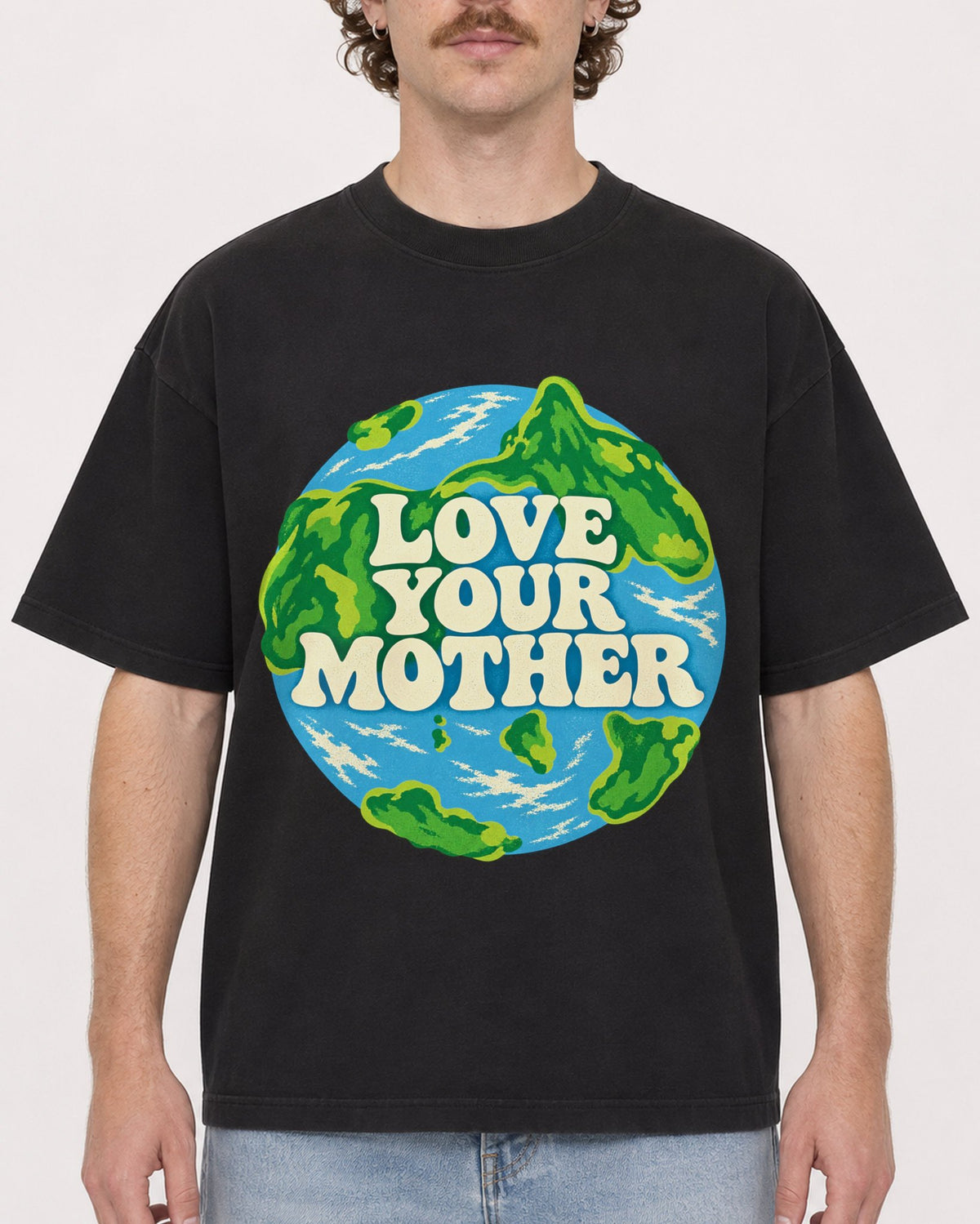 Mockup Boxy Heavyweight Tee Black male close-up 09